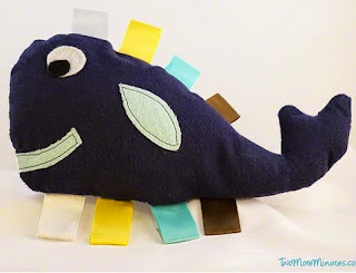 http://translate.googleusercontent.com/translate_c?depth=1&hl=es&prev=search&rurl=translate.google.es&sl=en&u=http://twomoreminutes.com/whale-tag-toy-pattern-and-tutorial/&usg=ALkJrhjPzgJNR5oYyqjDj_y0yBZnf1AxTA