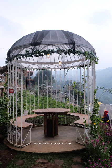 Bandung menyerupai yang kita ketahui ialah kota dengan banyaknya  TAFSO BARN, CAFE NUANSA ALAM YANG WAJIB DIKUNJUNGI PIKNIKERS