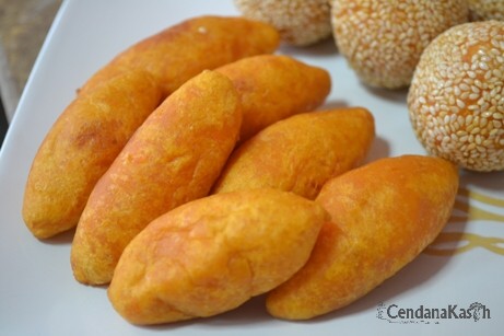 Cendana Kasih: Kuih bom & cek mek molek