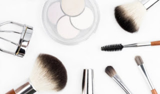 A History Of Cosmetics And Makeup Through The Ages