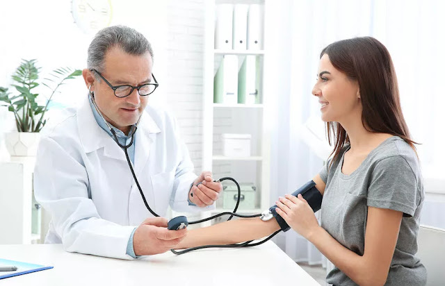 ضغط الدم المرتفع: توصيات طبيبة القلب لتنظيمه