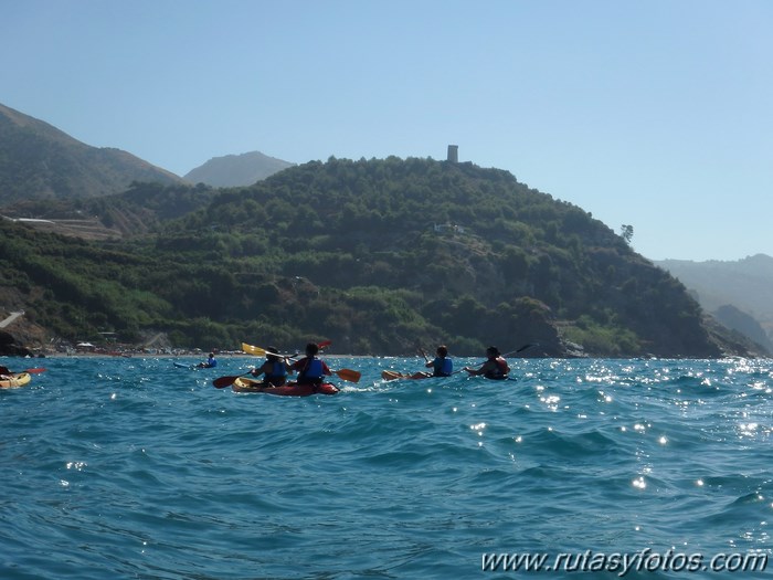 Kayak Playa de Burriana - Acantilados de Maro