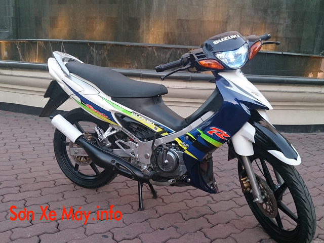 Sơn xe Satria màu xanh trắng đen