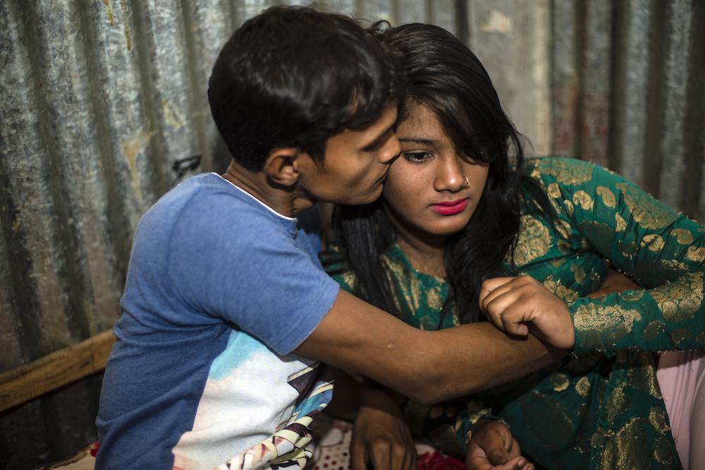 Spine-Tingling Photos Reveal What Life Is Like In A Legal Bangladeshi Brothel