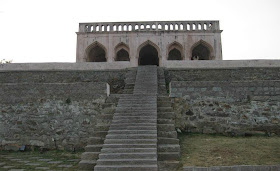 Steps leading to the uppermost structure of Taramati Baradari