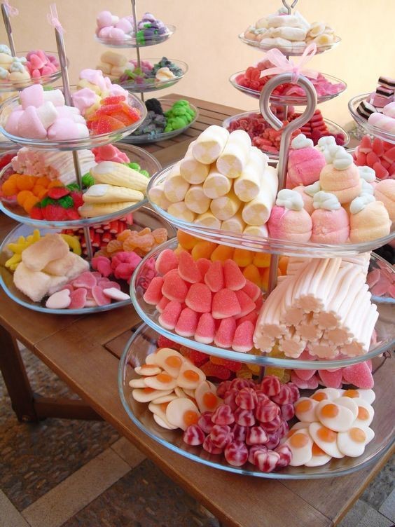 Candy bar ideas for a graduation party