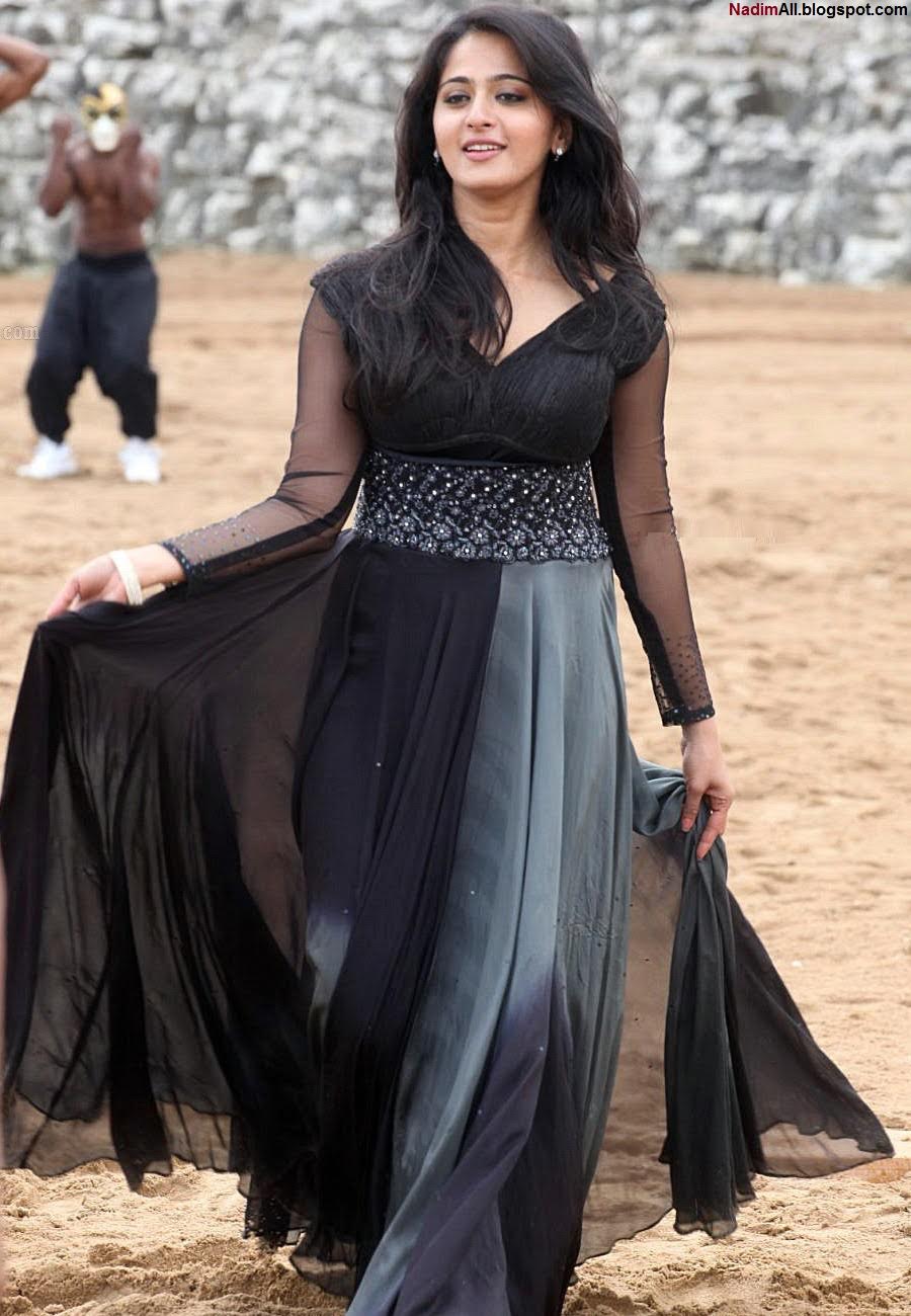 anushka-shetty-hot-2012