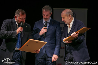 PREMIO CUORE D'ORO ARGOS FORZE DI POLIZIA PER FELICE DELLA CORTE