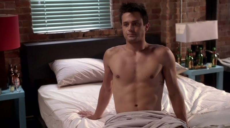 Stephen Colletti Shirtless in One Tree Hill s9e04