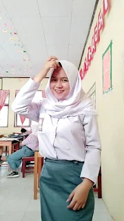 99+ Foto Siswi SMA Cantik Berjilbab Indonesia Idaman terbaru