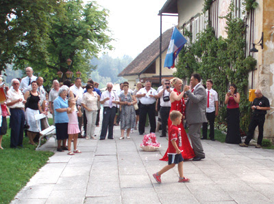 The wedding couple dance