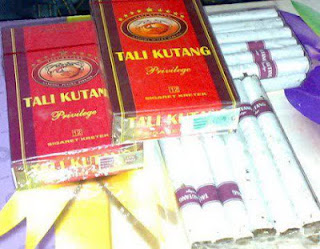 Merek-Merek Rokok Aneh dan Lucu Indonesia , Ngakak!