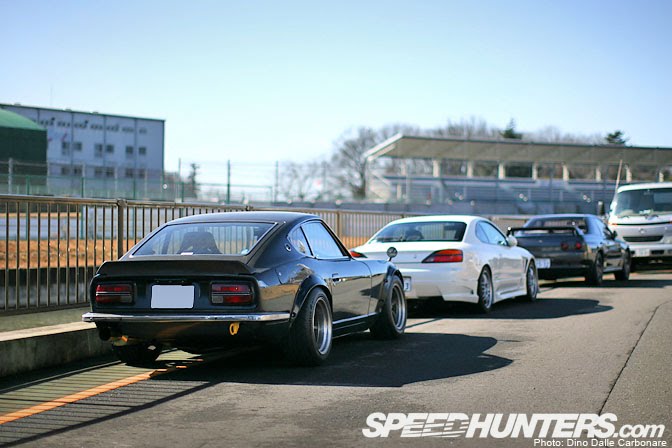 Hella flush A beautiful example of a flared 240Z with perfectly flush 