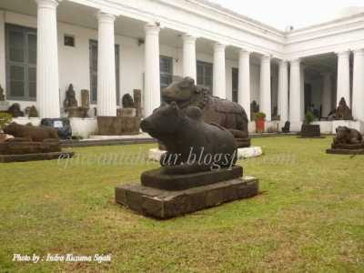 http://www.ejawantahtour.com/2014/03/melihat-indonesia-hebat-melalui-museum.html