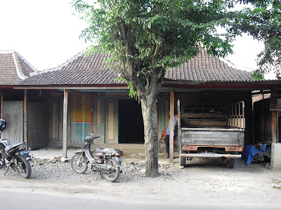 dijual cepat rumah  kayu  jati asli randublatung blora 