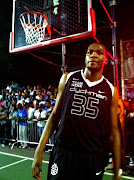 Kevin Durant @ Dyckman playing for Team Nike. Posted by Chrisp at 10:07 PM (img )