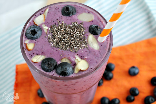 Boasting both anti-inflammatory & healing properties, this thick & creamy Blueberry Almond Chia Smoothie is just what your body needs to recover after a good sweat session.