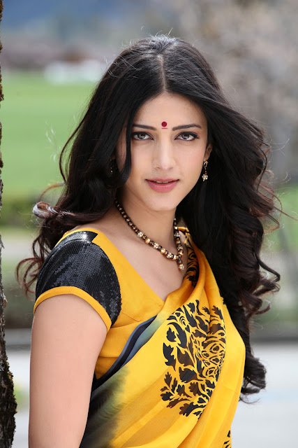 Shruthi Hasan Latest Hot HQ Stills