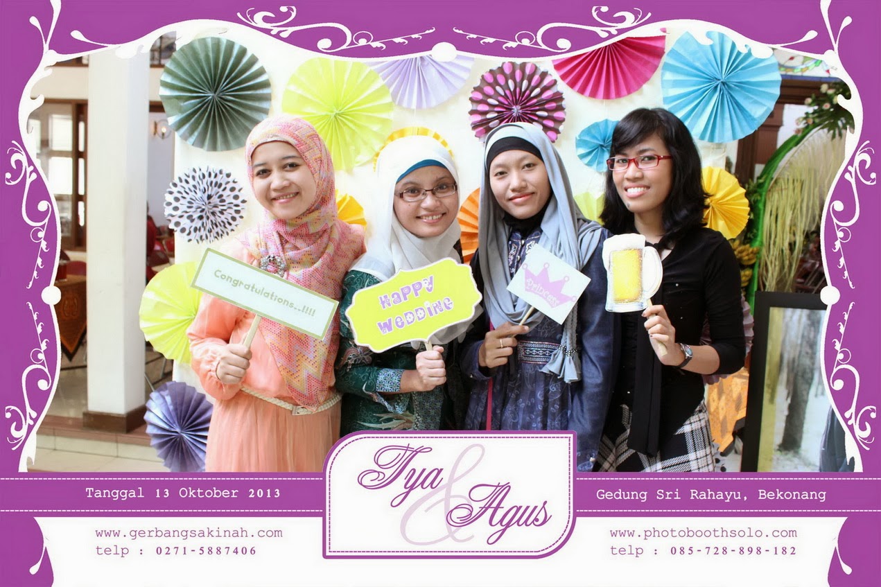 Contoh Photo Booth Pernikahan Tya+Agus di Solo 