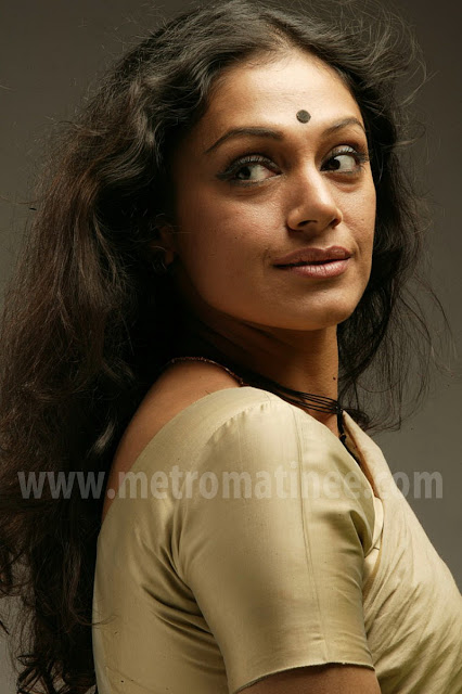 malayalam actress shobhana hot photos