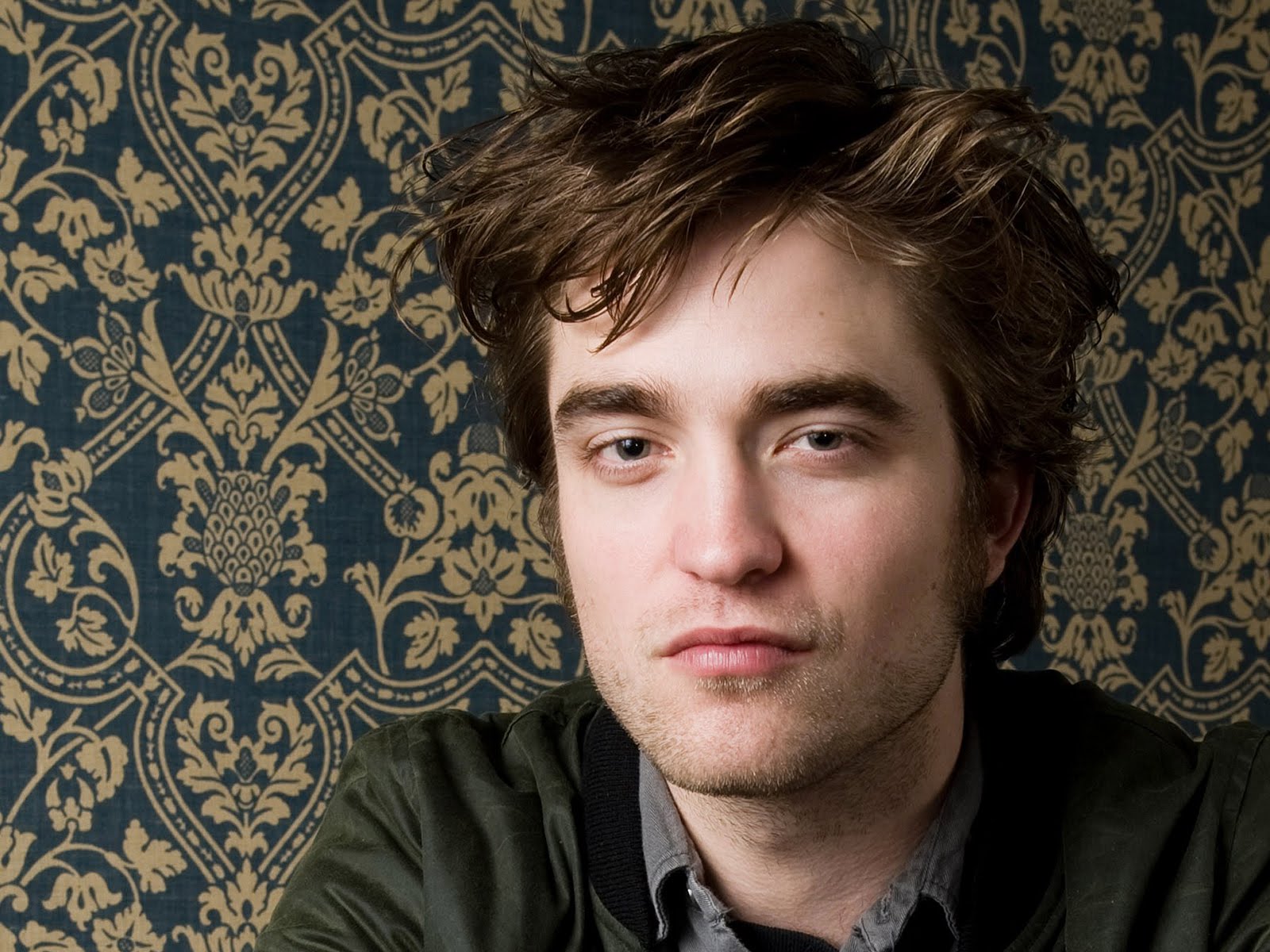 Robert Pattinson Wallpapers