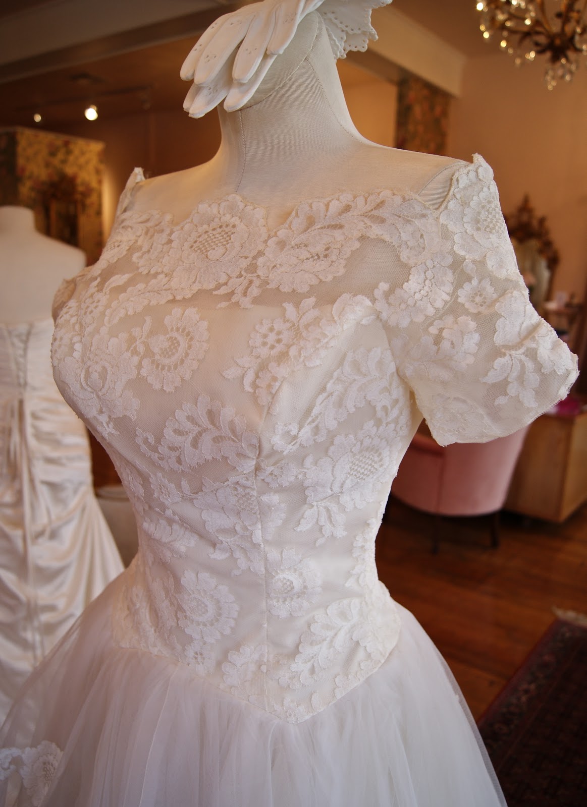 vintage tea length wedding dresses 1950's Cahill tea-length wedding dress--that's not a creepy little 