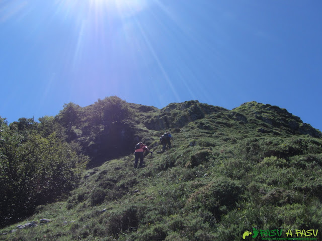 Subiendo al Pico del Cuervo