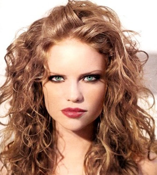 easy hairstyles for curly hair