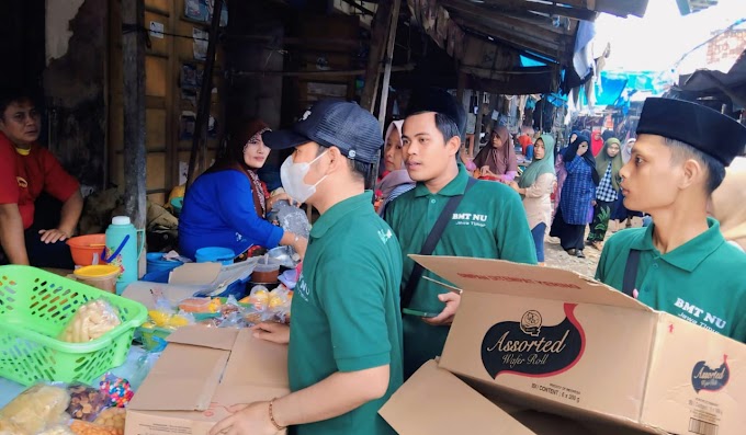 BMT NU Pasongsongan Berbagi Ratusan Bingkisan Ramadhan Kepada Masyarakat