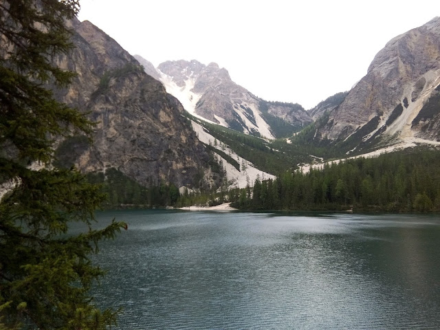 Lago di Braies RisparmiaeViaggia