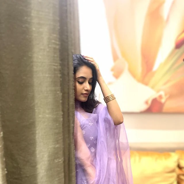 Priyanka Mohan Instagram Picuki