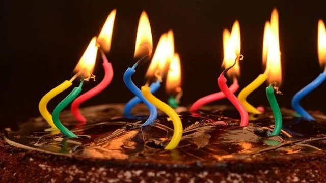 Los cumpleaños son el mayor foco de propagación del covid-19 según estudio de Harvard