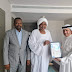 منح البروفيسور الدخيري لقب سفير دولي للمسؤولية المجتمعية