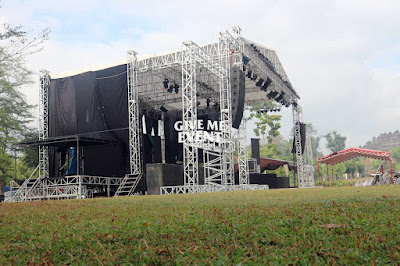 sewa panggung rigging konser