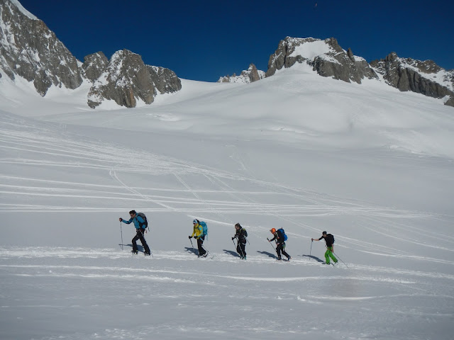 Vallée Blanche par la pointe Helbronner descente par le glacier de la Vierge