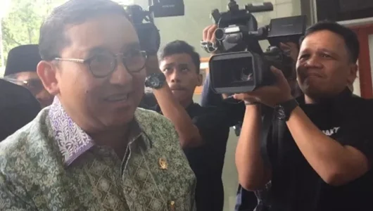 Pertanyakan Alasan Ahmad Dhani Ditahan, Fadli Zon Sambangi Pengadilan Tinggi DKI Jakarta