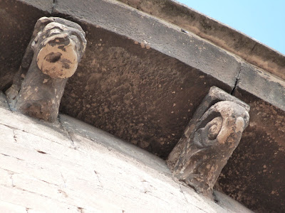 ROMÁNICO EN ARAGÓN. SOS DEL REY CATÓLICO. IGLESIA DE SAN ESTEBAN. Canecillos Ábsides