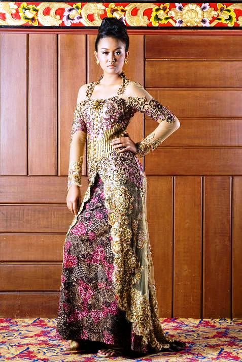  24 model  kebaya  batik modern  wanita untuk  pesta  lengan  