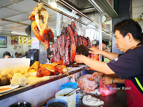 Meng Kee Hong Kong Roasts in JB Kakilang Kopitiam 明记港式烧腊饭档 