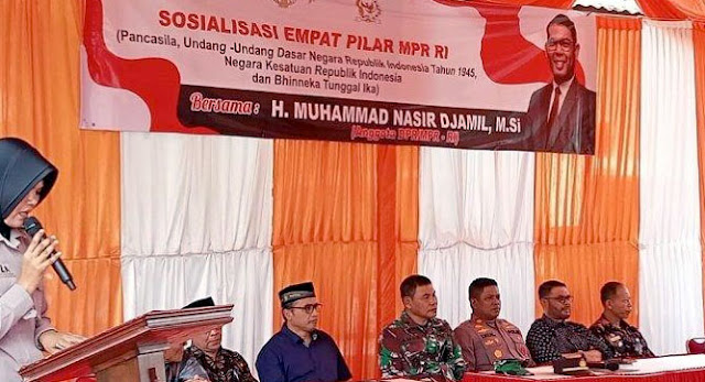 Kelangkaan LPG 3 KG di Kecamatan Simpang Tiga Aceh Besar, Masyarakat Keluhkan kepada Anggota DPR Nasir Djamil