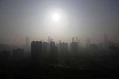 Air pollution from Ozone and tiny particulate matter could kill 66 Lakh people worldwide annually by 2050. 33 lakh people die already. Photo A Chinese City hazed out.