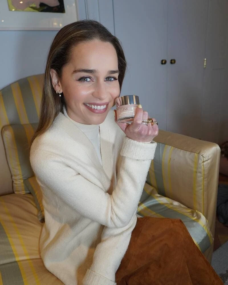Emilia Clarke's infectious energy and down-to-earth personality have endeared her to fans across the globe.