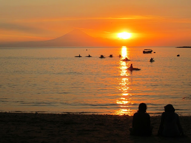 sunset pantai senggigi