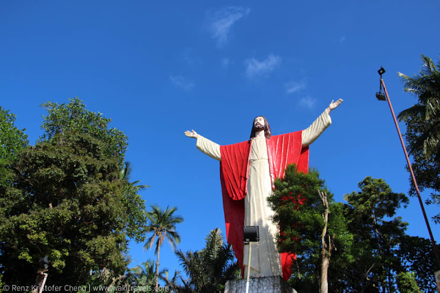 Kamay ni Hesus Statue on Top, Quezon Province