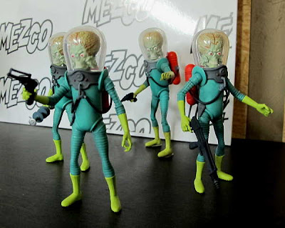 Mezco 3/75" Mars Attacks Action Figure Assortment