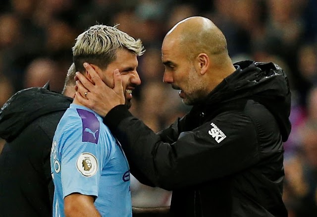 Guardiola é perguntado se Aguero é melhor e diz: "Messi é melhor 9, 10, 11..."