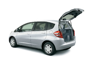 Honda Fit-2009-sexy-model-picture