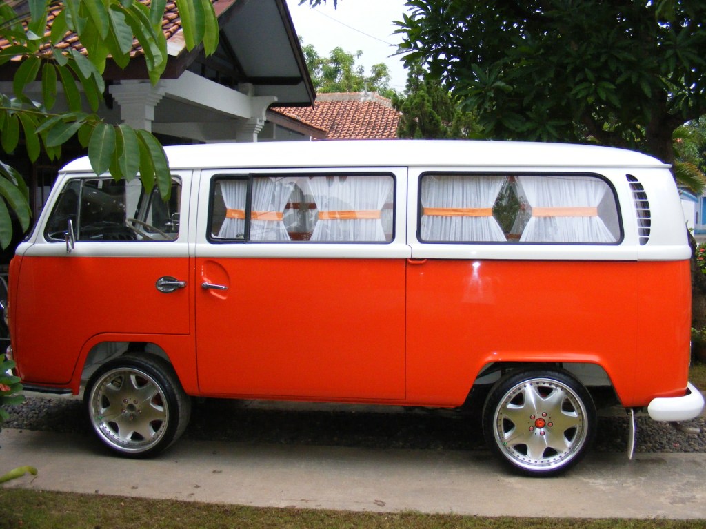 Ricky Caesar 300E Tentang VW Combi