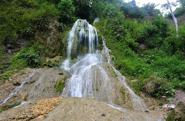 Ini air terjun yang ketiga, dekat pintu keluar