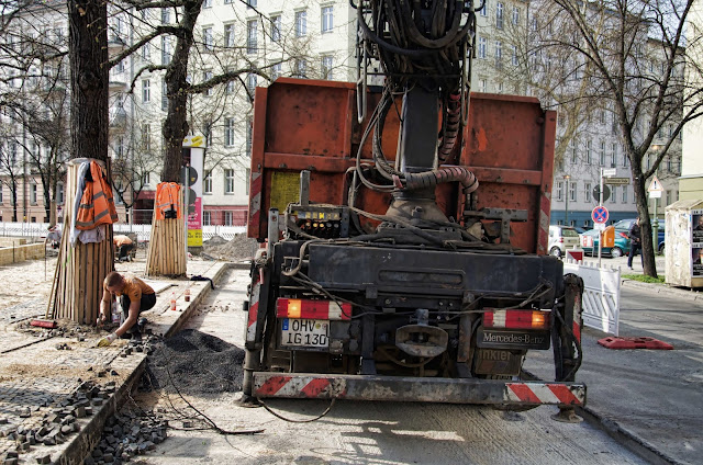 Baustelle Denkmalgerechte Erneuerung Zionskirchplatz, Kirche, Griebenowstraße 16, 10119 Berlin, 03.04.2014